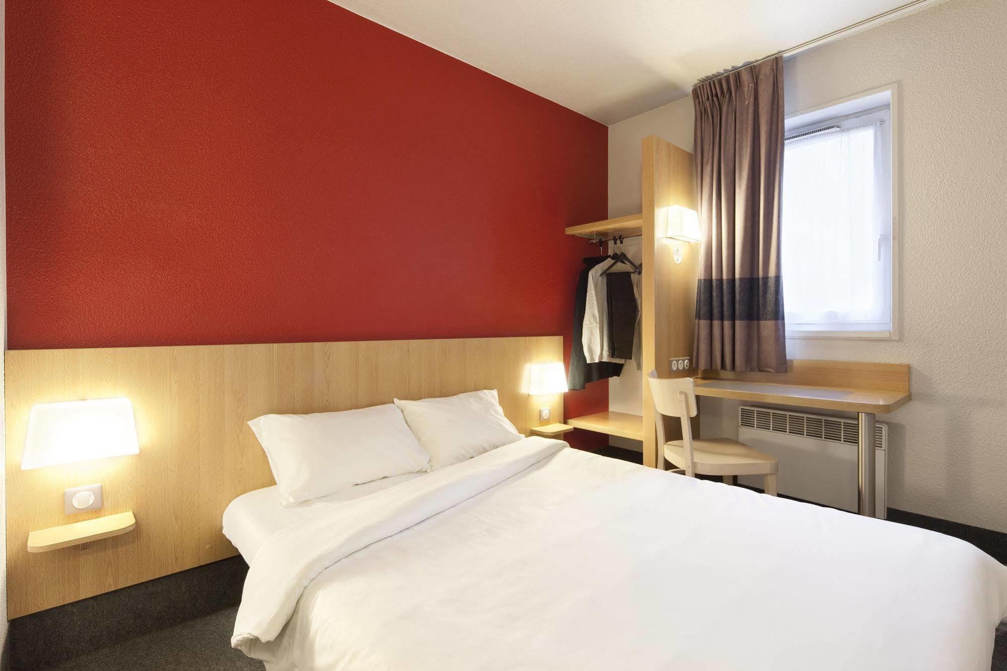 B&B Hotel Strasbourg Sud โอสต์วัลด์ ภายนอก รูปภาพ